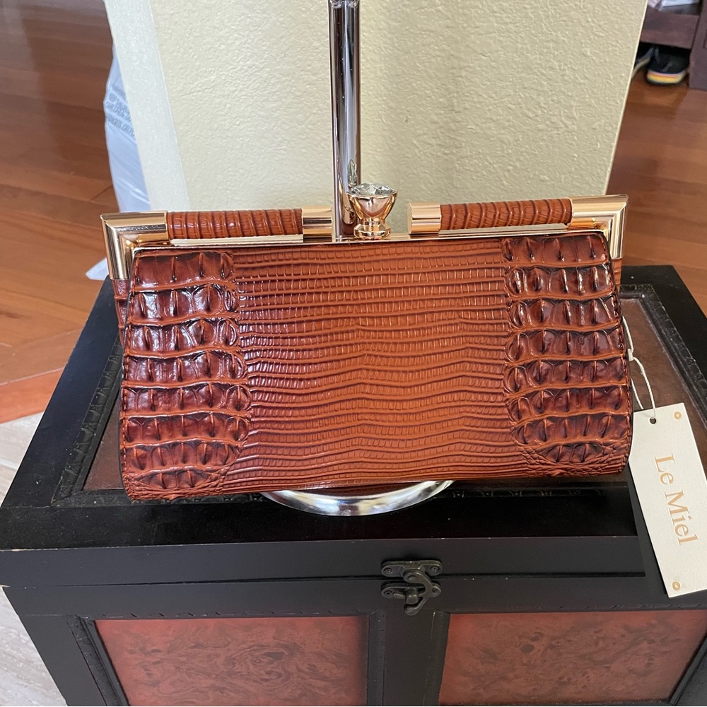 Le Miel Vegan Clutch